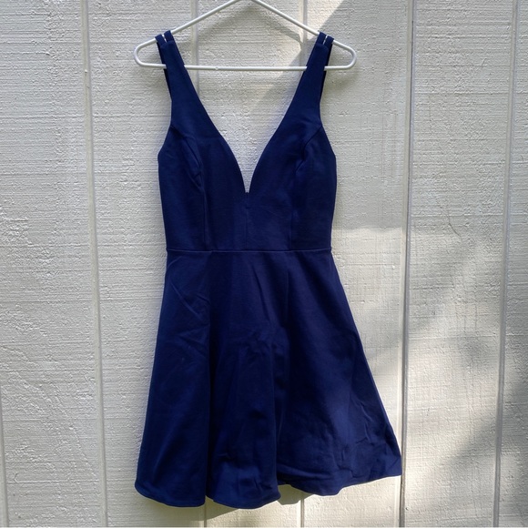 Lulu’s Forever Crush Navy Blue Strappy Sleeveless Skater dress size Medium - Picture 4 of 11